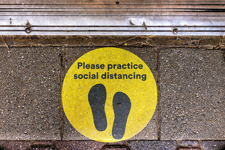 Outdoor Floor Sticker - Fußbodenaufkleber für viele Einsatzzwecke. Mit Flammschutzzertifikat und/oder Schutzlaminat.